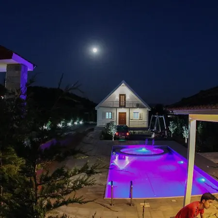 Villa Vila Elezi Tirana